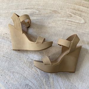 Nude wedges